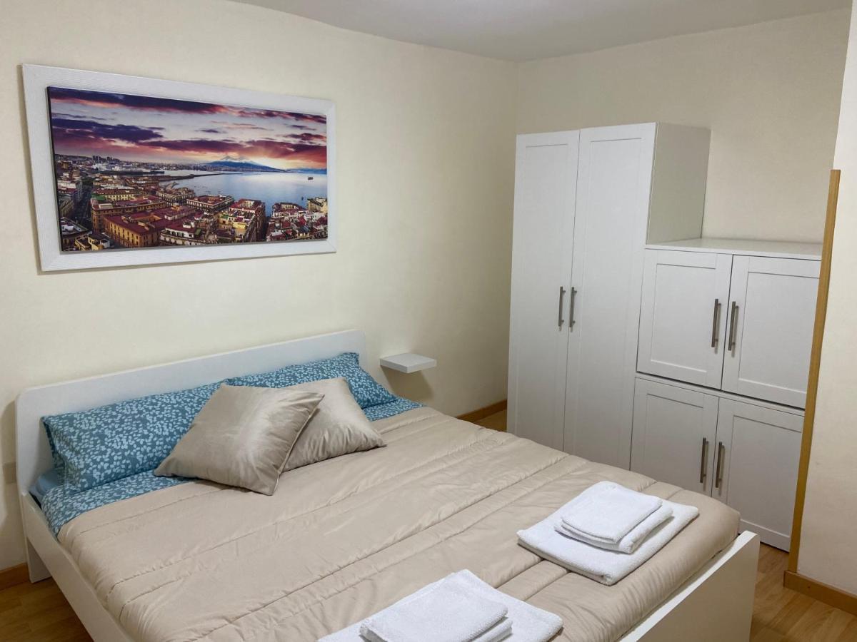 Casa Mattia Apartment Наполи Екстериор снимка