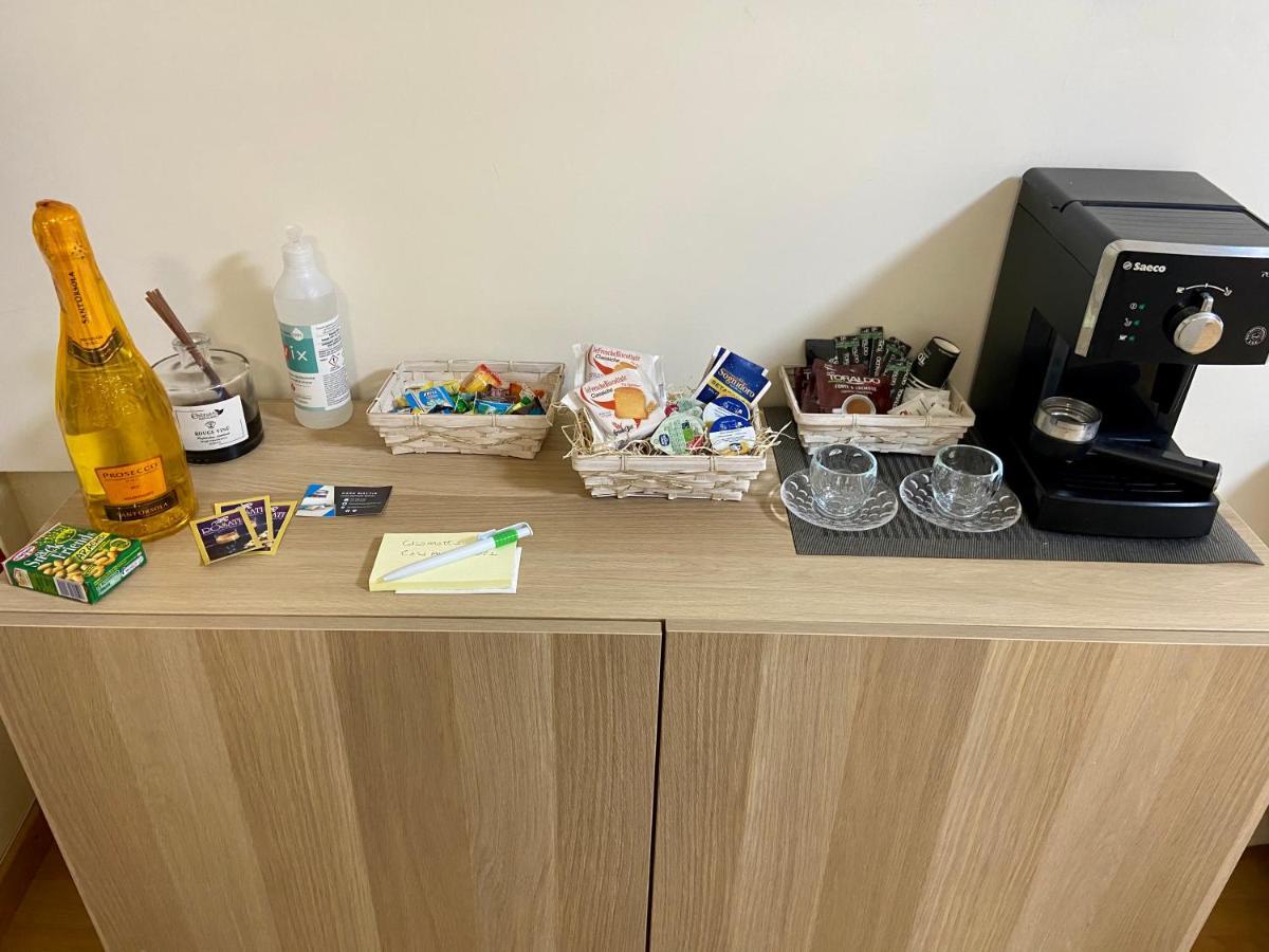 Casa Mattia Apartment Наполи Екстериор снимка