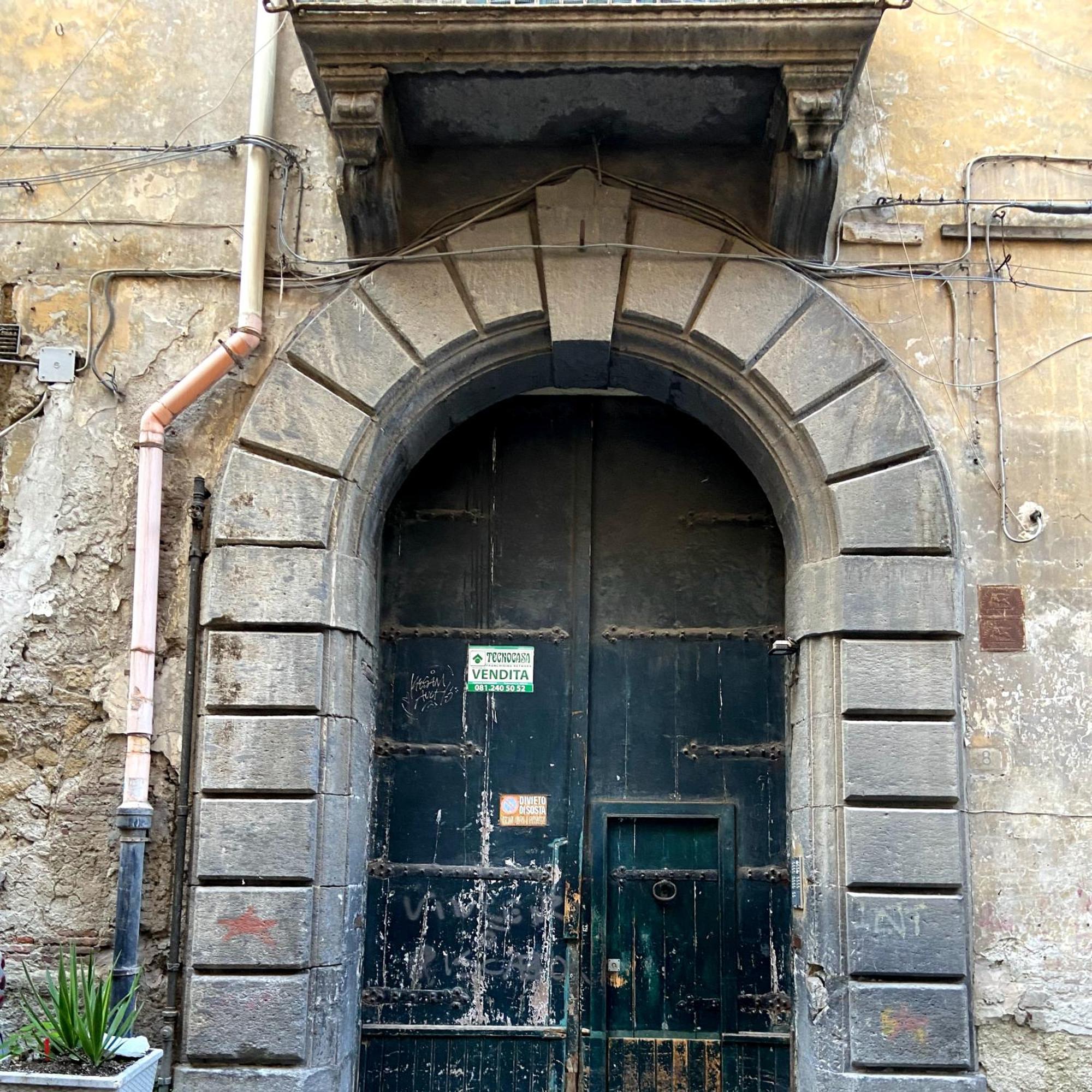 Casa Mattia Apartment Наполи Стая снимка